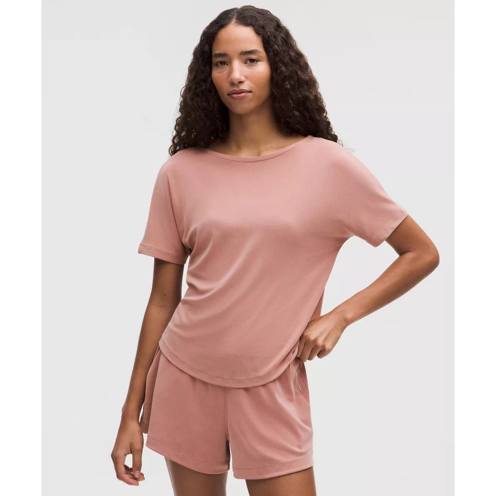 Lululemon Drapey‎ Softstreme Boatback Sleeve Shirt